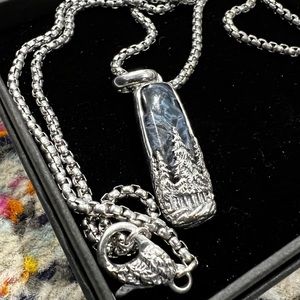 COPY - Clocks and Colours BOREALIS X PETER MCKINNON (BLUE PIETERSITE) NEW